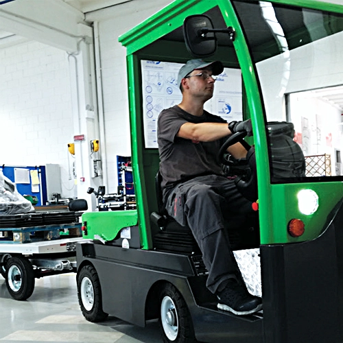 یدک‌ کش لیفتراک